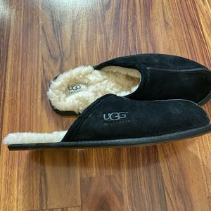 Ugg suede Scuff sheepskin slippers NWOT 9